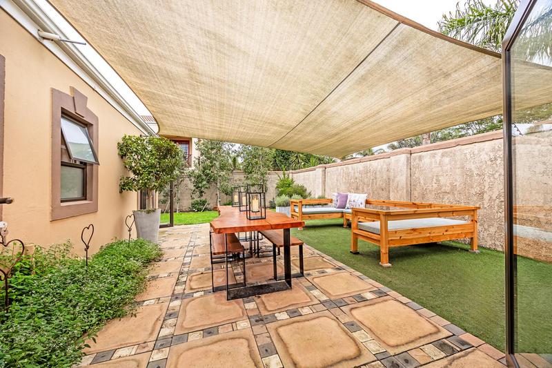 3 Bedroom Property for Sale in Uitzicht Western Cape